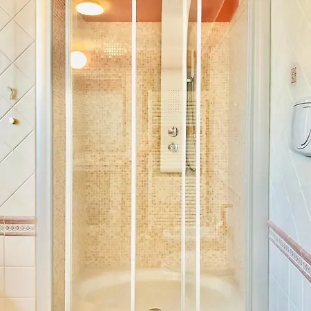 Blue Apricot Con Jacuzzi Apartment
