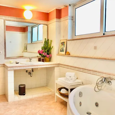 Blue Apricot Con Jacuzzi Apartment *