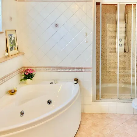 Blue Apricot Con Jacuzzi * Montesilvano